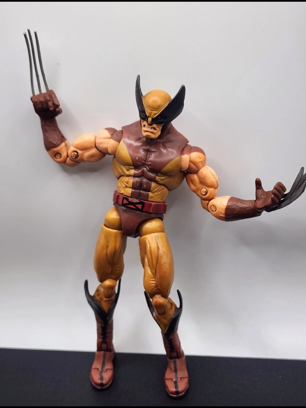Wolverine Marvel Legends Action Figure Series VI Toybiz 2004